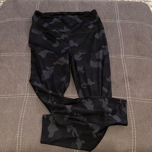 Yogalicious Camo leggings